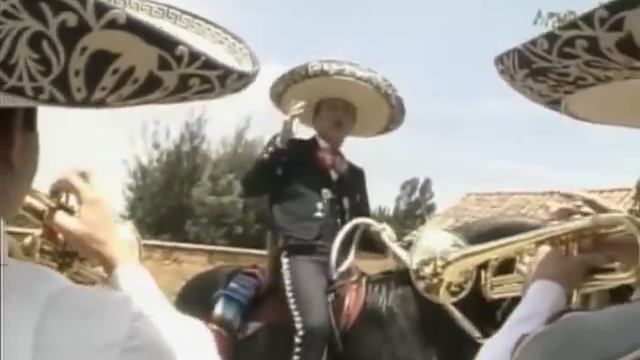 Gabriel Arriaga "El Caballero de la Ranchera" - Aunque No Sea Mayo (Video Oficial) смотреть онлайн