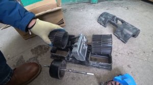 YUTONG Разбираем мотор печки лобового отопителя.