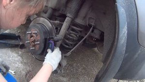KIA sportage 4 замена задних колодок,справится даже ребёнок.