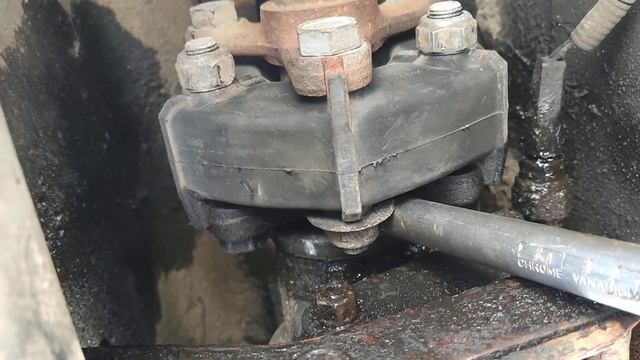 Выбивает 5 (пятую) передачу на Ниве, простой ремонт за 10 минут смотреть онлайн