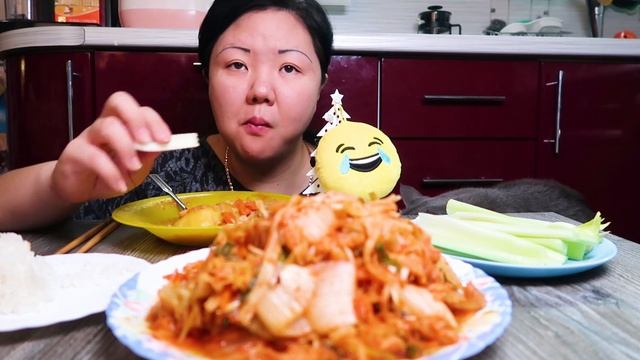 Мукбанг острое кимчи по корейски./ Карантин в Америке! Шутки о Короновирусе!/ Mukbang Spicy Kimchi.