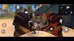 стрим  FREE FIRE на ютубе поднимаем топ 100 регион в кб рейтинг