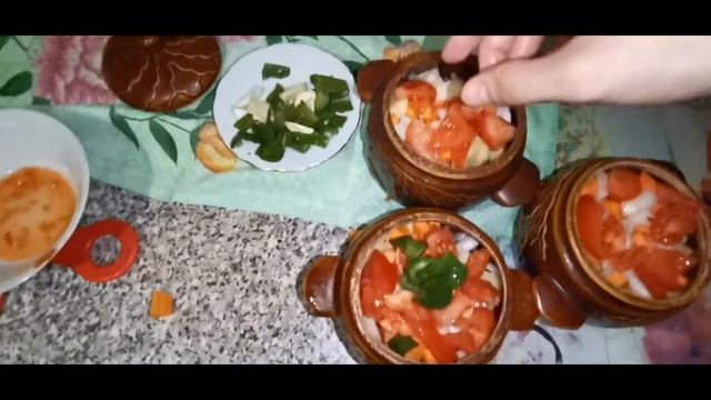 ГОТОВЛЮ ОВОЩНОЙ СУП С КУРИЦЕЙ В ГОРШОЧКЕ смотреть онлайн