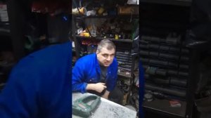 Меняем щетки на перфораторе Bosch PBH 2800 RE