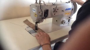 Juki DNU1541 Прямострочная беспосадочная швейная машина c тройным продвижением материала