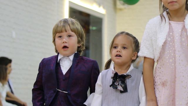 Гимн России (исполняют младшие сыновья и внучки Исмагила Шангареева) смотреть онлайн