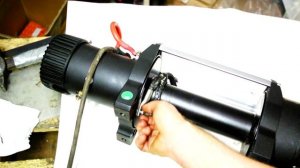 Крепление троса к барабану.