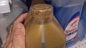 Отличить настоящее моторное масло  ZIC 0W30 ZIC 5W30 ..Лукойл 5W30 ..в Ашане отличаем от  подделок.