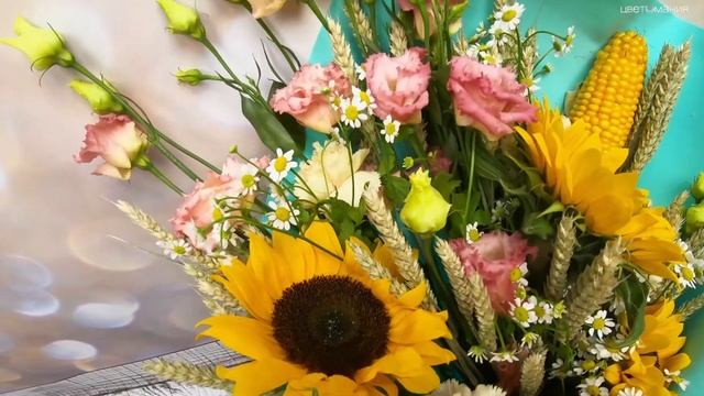 Букет из подсолнухов с эустомой «Солнечное утро» смотреть онлайн