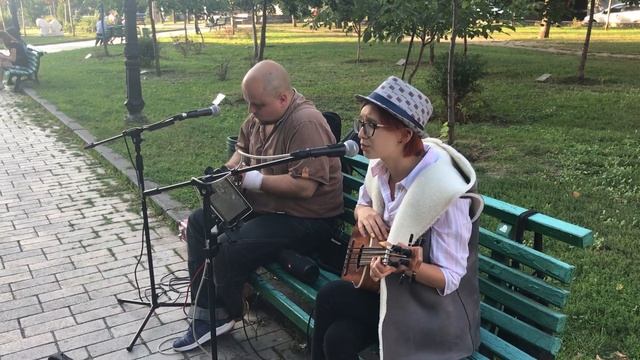 Один в Каное - В мене немає дому (укуєлє кавер TeaForTwo ukulele duo) смотреть онлайн