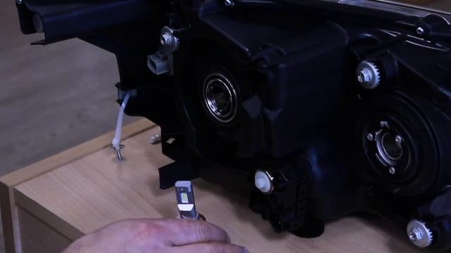 Светодиодные лампы Vizant M4 цоколь H7 с чипом CREE Tech 4500lm 5000k 2 шт смотреть онлайн