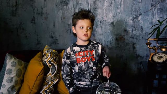 Стихи о космосе "На взлет" смотреть онлайн