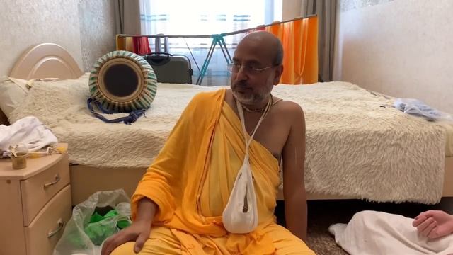 Как правильно произносить "Рама" или "Рамо" в Махамантре? смотреть онлайн