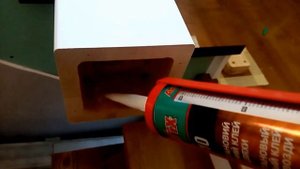 Установка опорных столбов ограждения лестницы. Newel Post Installation.