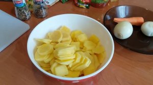 Цыпленок Табака или Цыпленок Тапака с картофелем в духовке (легок и быстро)