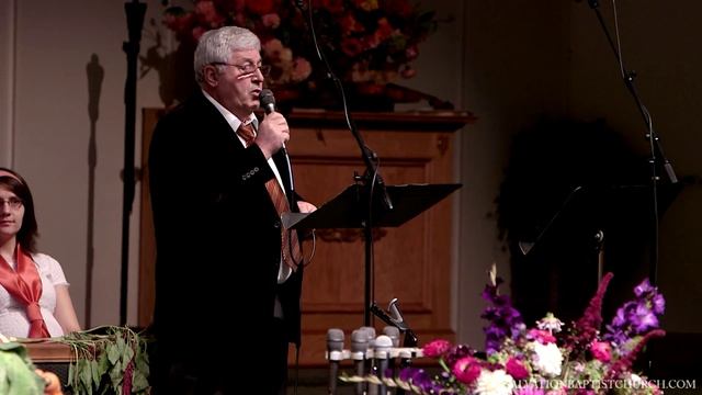 «Осенние листья на землю спадают» — Санасар Нарсесян смотреть онлайн