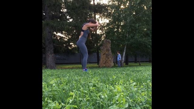 Ленивая тренировка в 6:30 утра???????без гантелей и штанги совсем не то смотреть онлайн