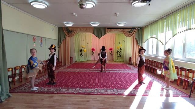 Танец жуков и бабочек смотреть онлайн