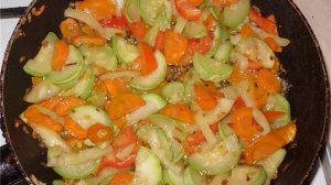 Курица с кабачками и картошкой