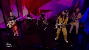 Walk off the Earth - Live with Kelly and Mark! Ft. @luminatisuns