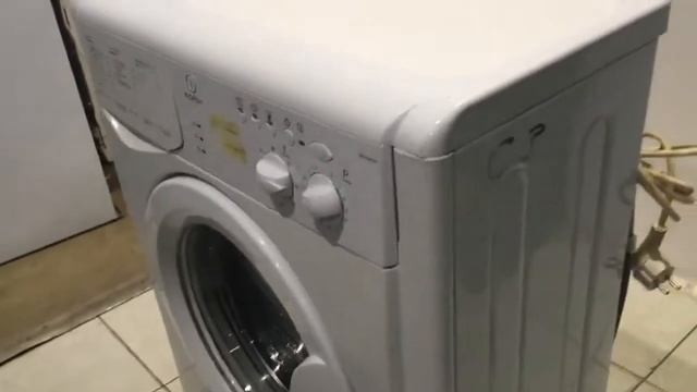 Стиральная машинка INDESIT WIUN105 смотреть онлайн
