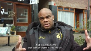 Referee gets knocked out - Gilbert Yvel's story about the ref KO