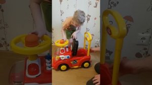 Обзор пожарной машинки-каталки для детей.