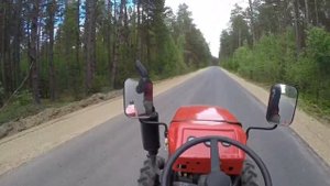 Этот трактор ураган , скорость впечатляет Rossel xt-184d 18 л.с.