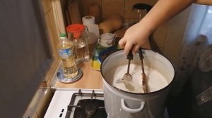 Как почистить чугунную форму для выпекания от нагара