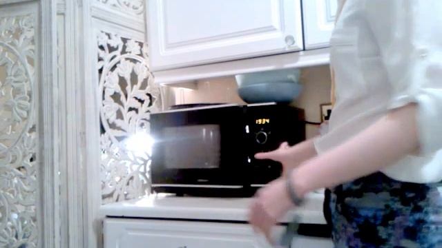 Hotpoint MWH2322B Microwave Review смотреть онлайн