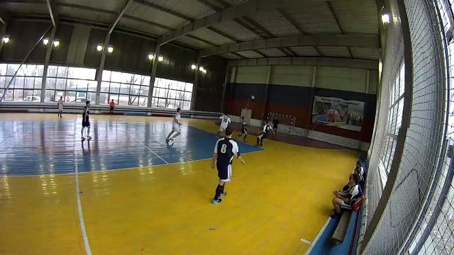 ФК "Дон" 2 : 5 ФК "Победа" (1-й тайм) смотреть онлайн