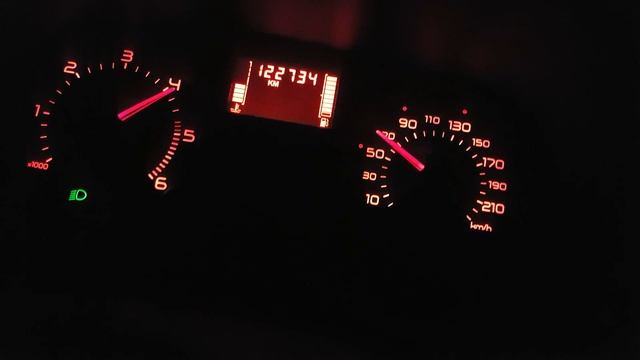 Renault Clio III 1.5 dCi acceleration  0-100