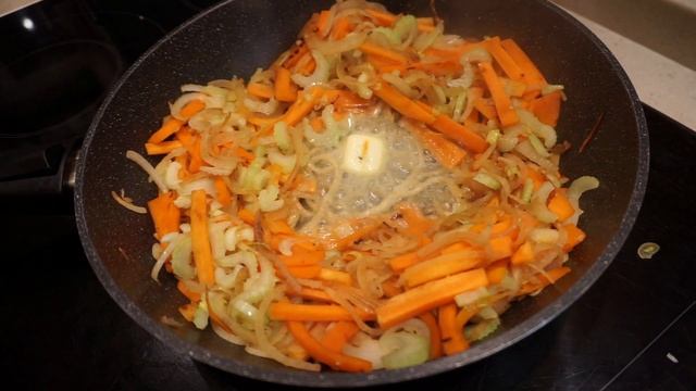 СУПЕРПОЛЕЗНО!!!! Окунь в духовке с морковью и луком - Sea bass in the Oven #морскойокунь