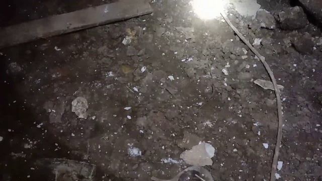 "Пилю стальные трубы в подвале" Болгарка в работе! Подвальный Коп Металлолома