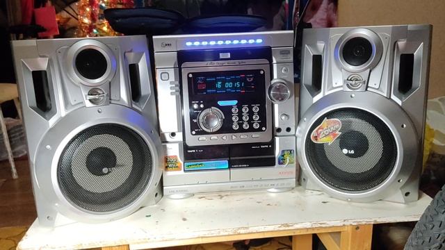 Музыкальный центр LG LM-K3930X _ test CD смотреть онлайн