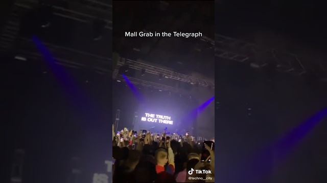 Liverpool Street in the Rain - Mall Grab [LIVE] - Belfast