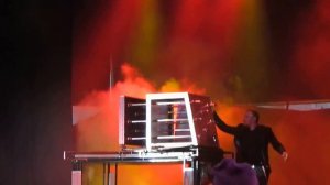 Иллюзионисты Братья Сафроновы и их шоу Империя Иллюзий в Саратове 25/04/2015 часть 1