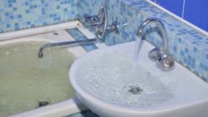 Звук падающей воды в ванной