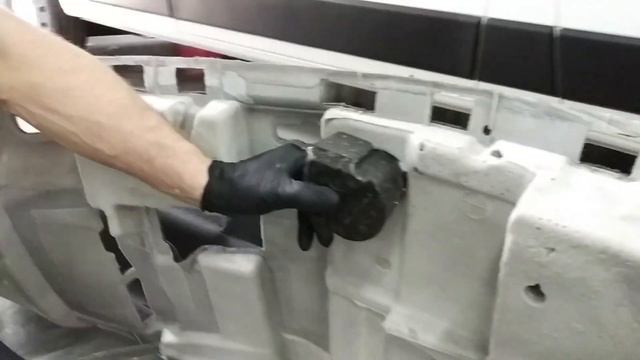 AUDI Q5 разборка салона. Замена ковра пола смотреть онлайн