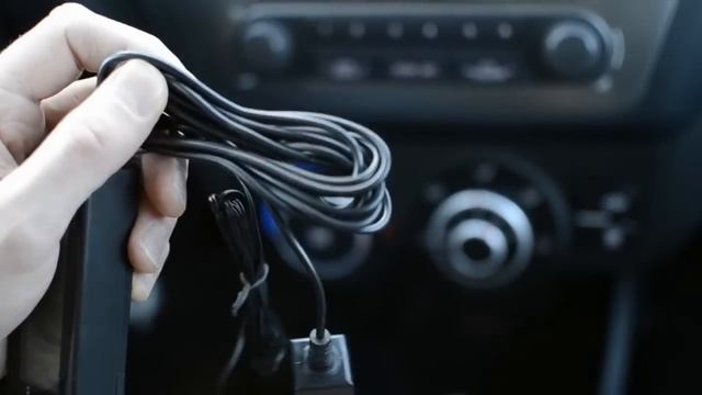 Автомобильный термометр Quantoom QT-02 смотреть онлайн