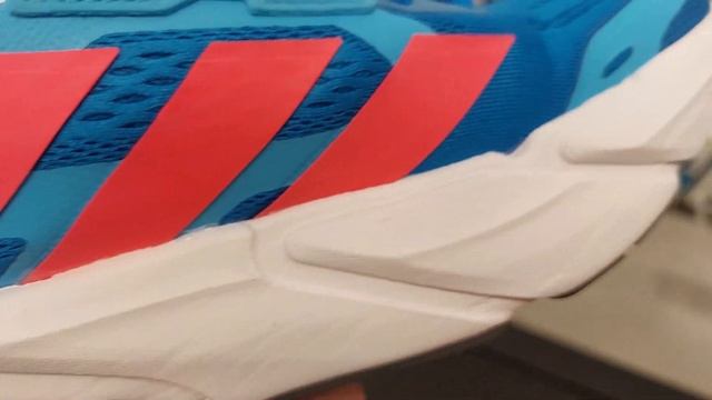 adidas adistar/ОБЗОР КРОССОВОК ДЛЯ МЕДЛЕННОГ БЕГА С ЯРКИМ ПЕРЕКАТОМ