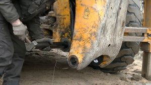 Ремонт основания задней стрелы jcb 3cx