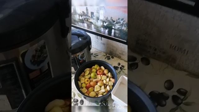 Яблочный компот в мультиварке.