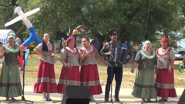 "Хуторянка" - Фольклорный коллектив традиционной казачьей песни Белокалитвинский район