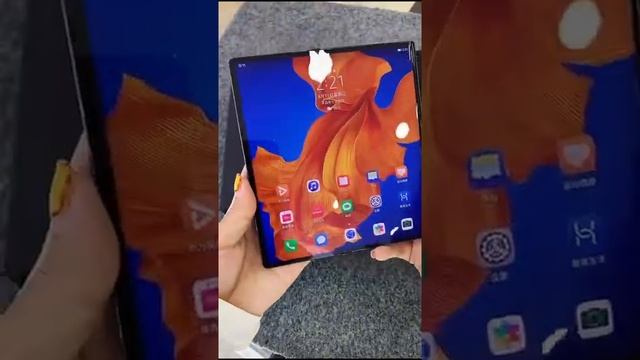 Huawei mate xs /Huawei Foldable phones