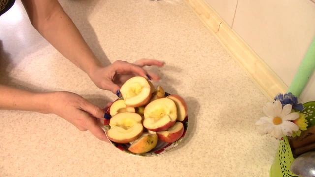 Свиная рулька на пиве с яблоками. Сочное, нежное мясо! смотреть онлайн