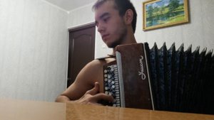 Белые росы на баяне