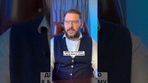 Марк Бартон. Он если не удаляет переписки с другими девушками