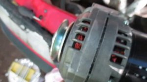 Внешнее сравнение генератора Опель Вектра А  и Нива 21214 - 80 Ампер