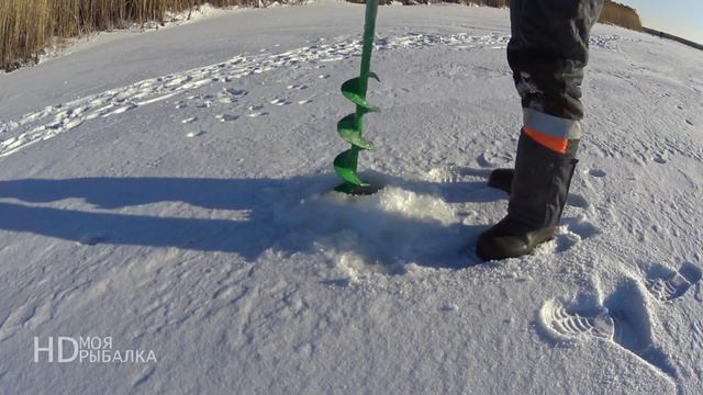 Блесна не работала! Поставил мормышку, и понеслась. ЩУКА НА ЖЕРЛИЦУ! смотреть онлайн